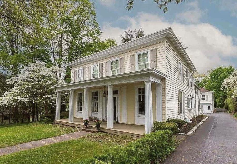 The Carriage House — private entrance beside the main house, Saugerties NY